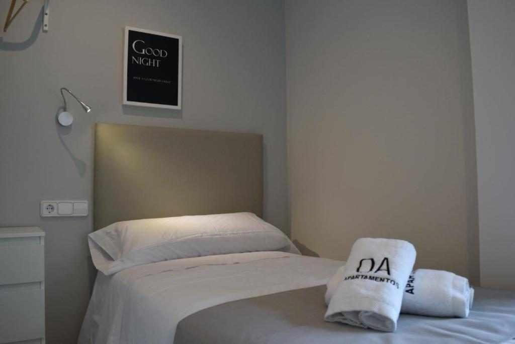 Apartamentos Ordesa Ainsa Phòng bức ảnh